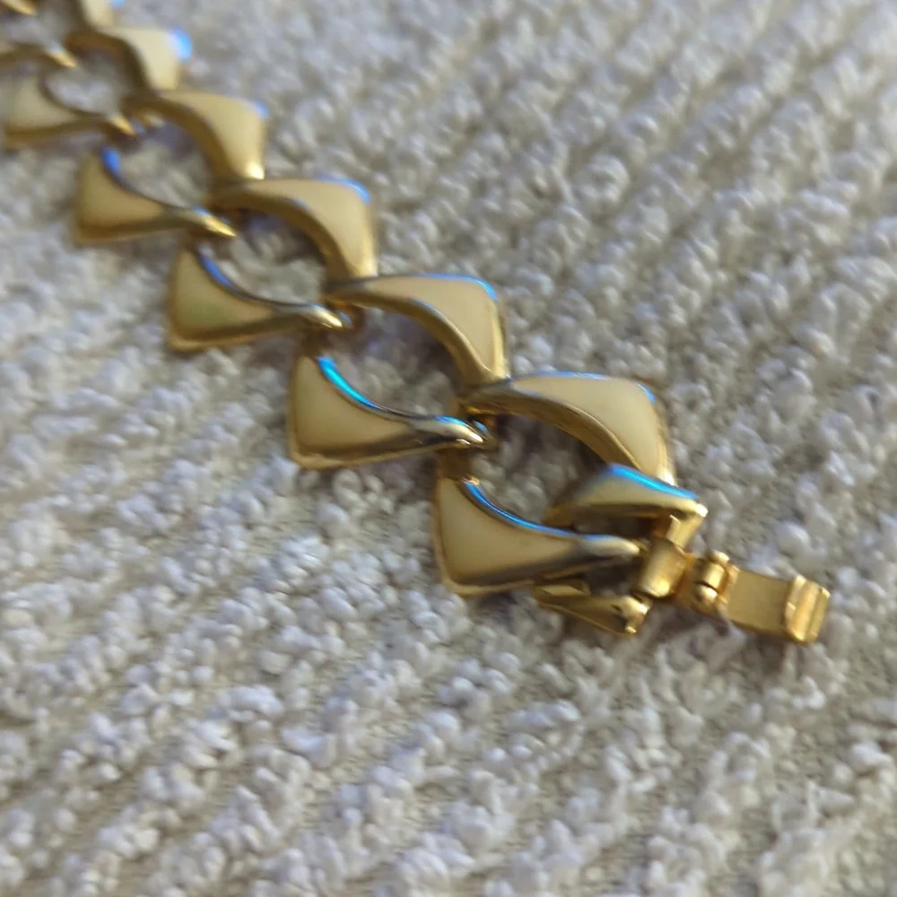 ~ Bracelet - Picture 7 of 8
